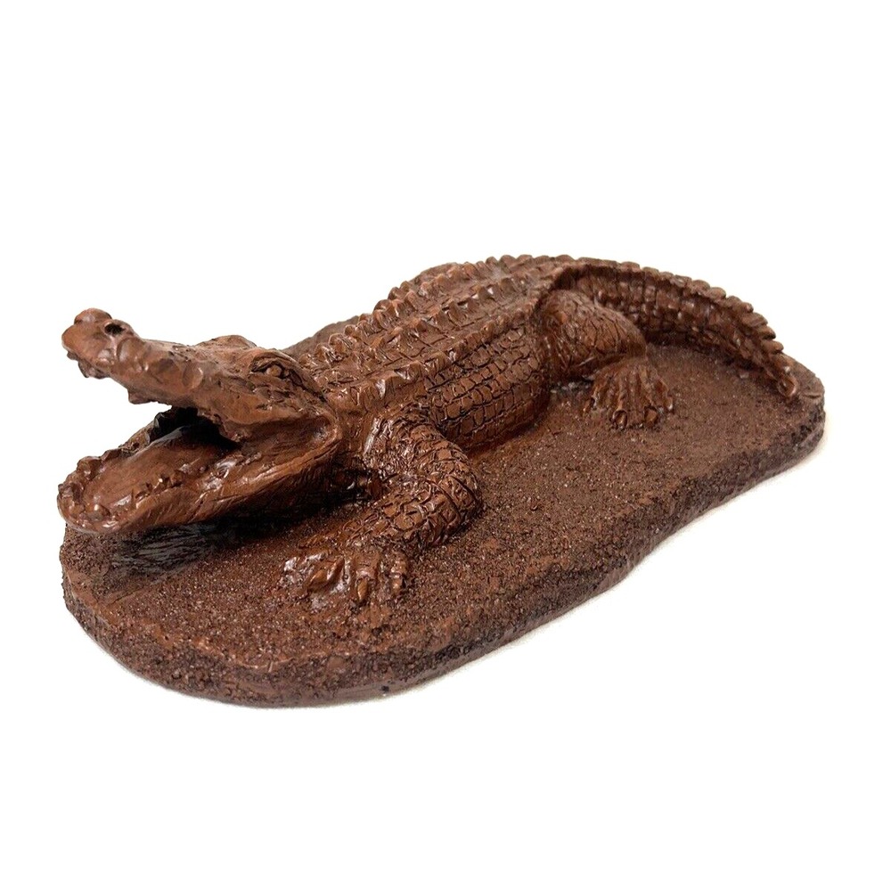 Vtg Red Mill Mfg Alligator Crocodile Pecan Resin Signed 1997 Made in USA #695